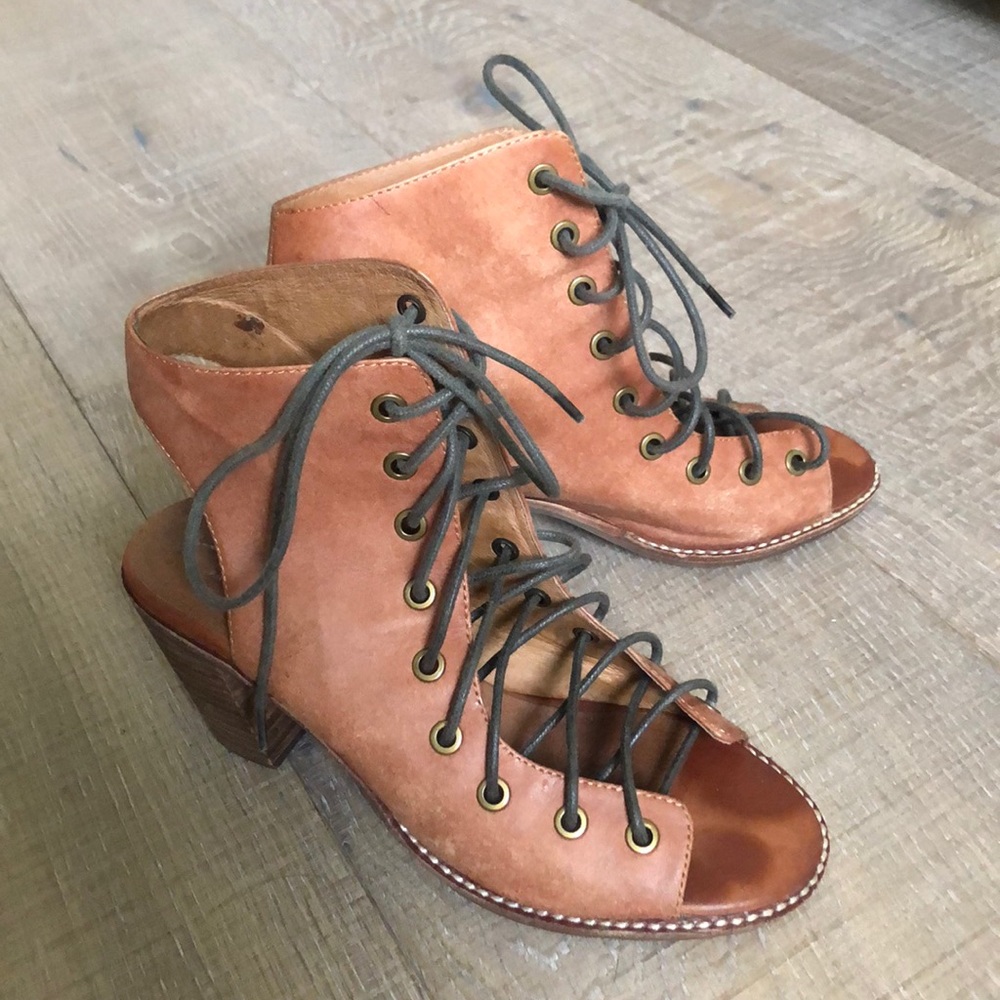 Boho lace up chunky brown leather heels